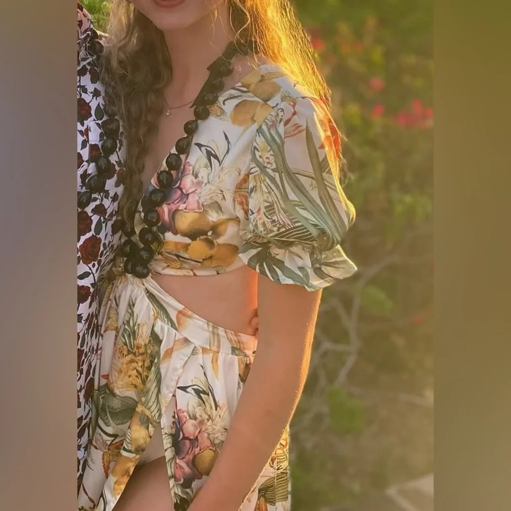 Tropical Floral Cut-Out Maxi Dress – Vibrant Summer  with high thigh Slit - Picture 4 of 4